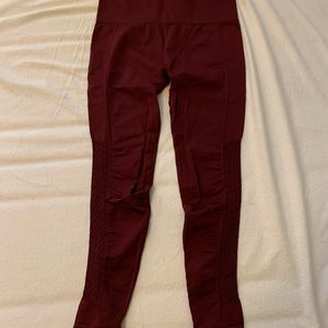 Fabletics Sync High-Waisted Perforated 7/8 Legging